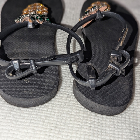 Black and Orange Sandals with Ornate Embellishments - Picture 4 of 6